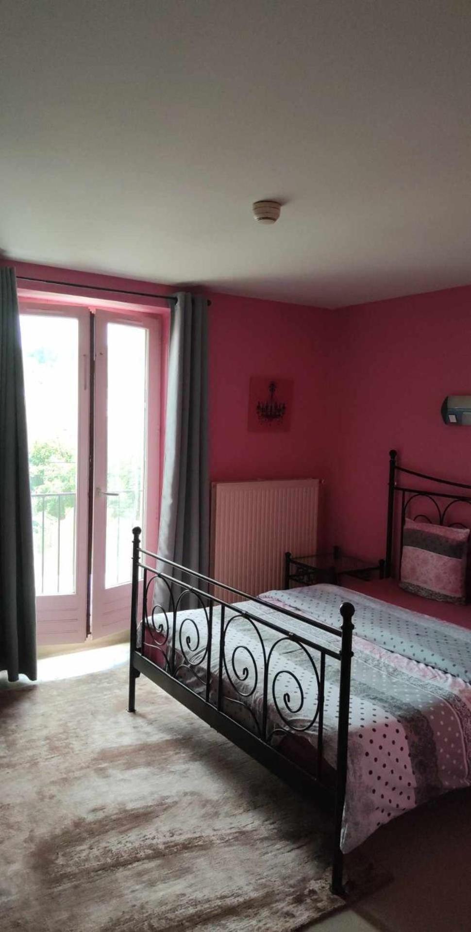 Aux Cieux Apartment Benevent-l'Abbaye Bagian luar foto